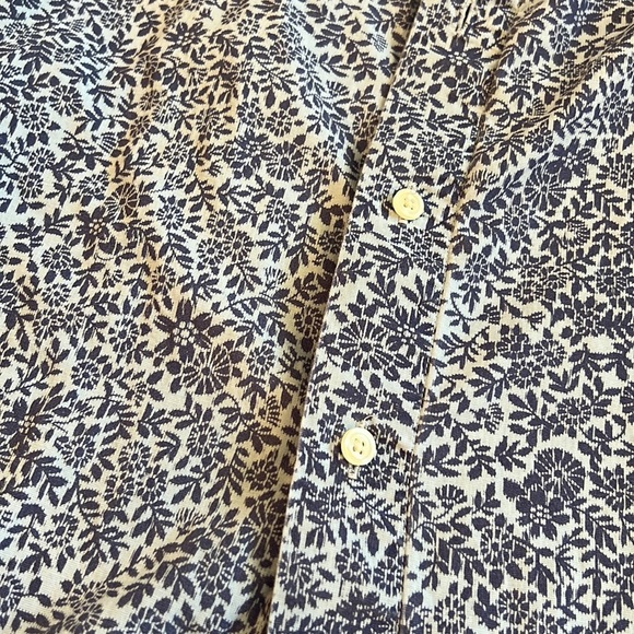 Eddie Bauer button down - Picture 4 of 6